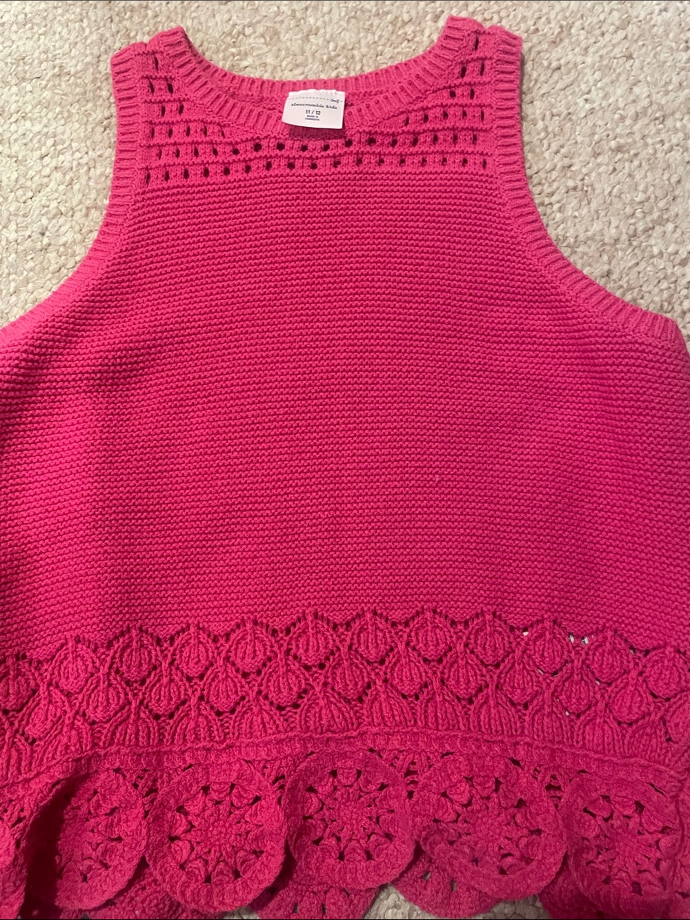 abercrombie kids Crochet Hem Sleeveless Tank - White & Fuchsia - Picture 3 of 6